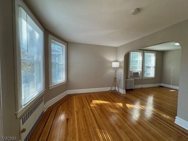Foto del edificio - 271 Davis Ave