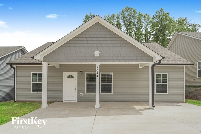 Foto principal - 5047 Tuckaseegee Rd