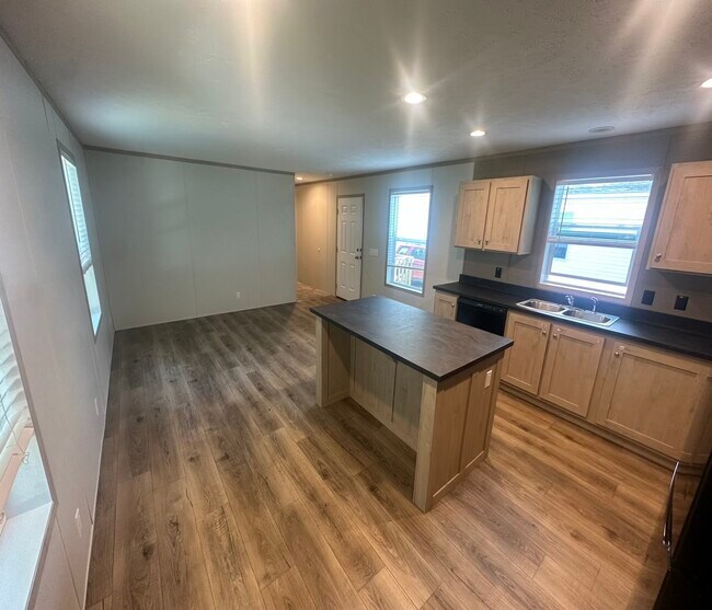 Foto del edificio - 7519 Dorr St