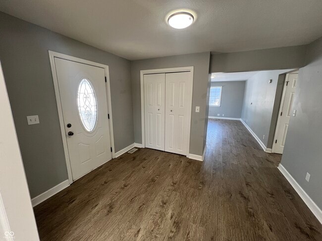 Building Photo - 5343 S Linwood Ave