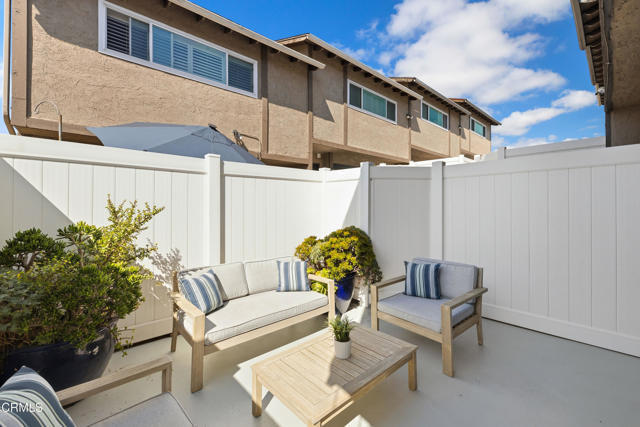 Foto del edificio - 1140 Manhattan Beach Blvd