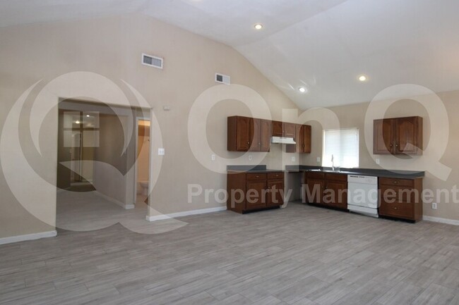 Foto del edificio - 3206 W Cypress St