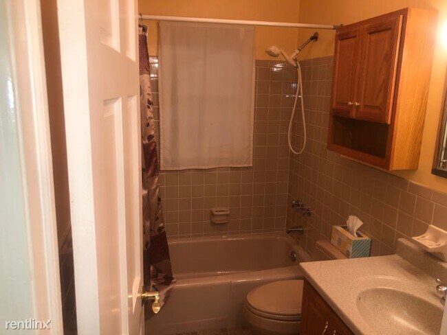 Building Photo - 3 br, 2 bath House - 36 Wellington Terrace