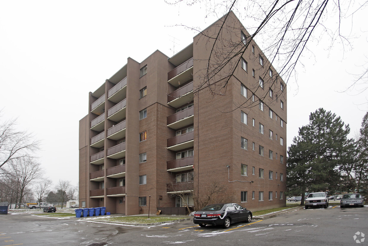 Building Photo - 1219 Dundas St W