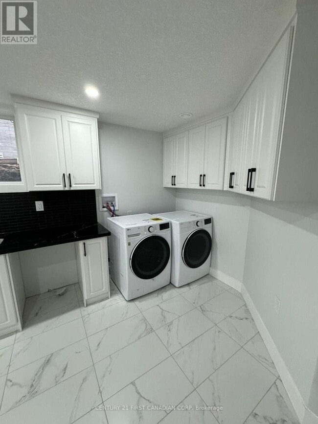 Building Photo - 470 Jessica Wy