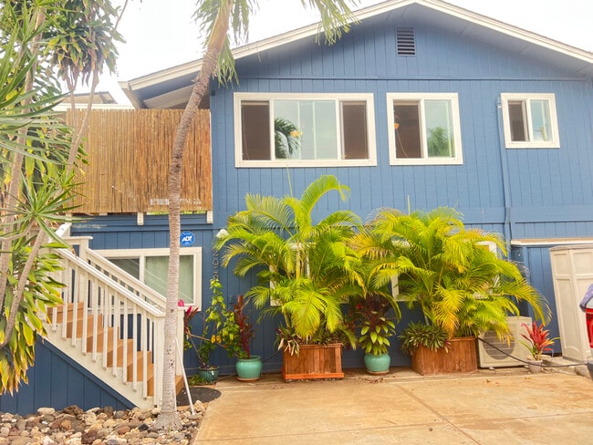 Building Photo - 293 Alaume St