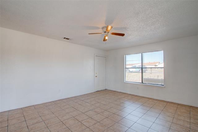 Foto del edificio - 201 W 4th St