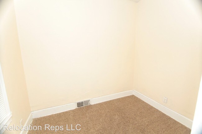Building Photo - 2 br, 1 bath House - 2218 6th Ave.