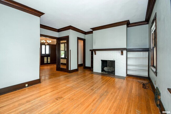 Foto del edificio - 1628 W Callender Ave