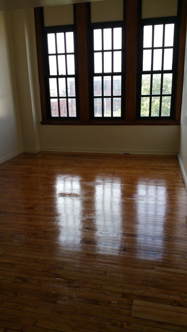 Darrah School Realty Apartments Philadelphia, PA