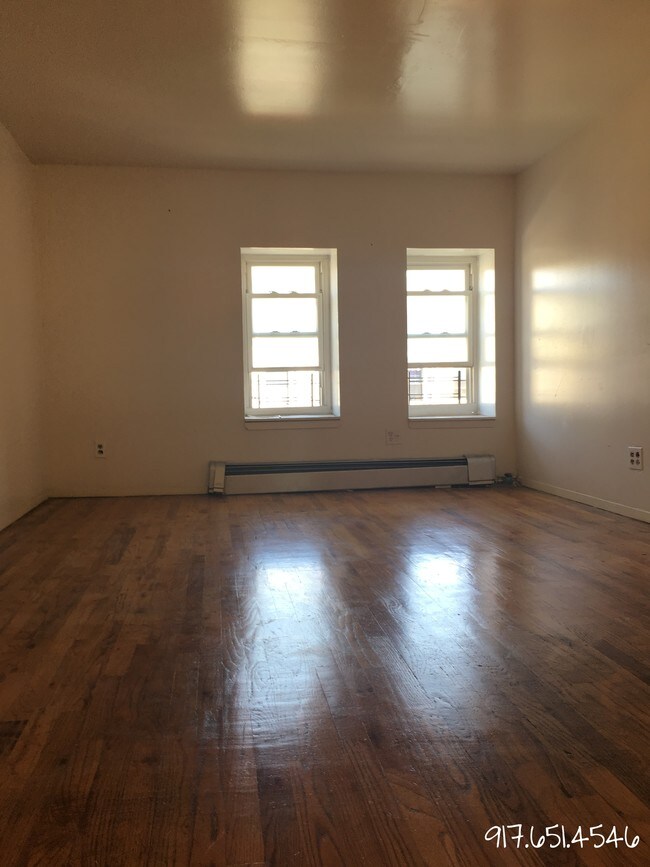 Building Photo - 320 Throop Ave