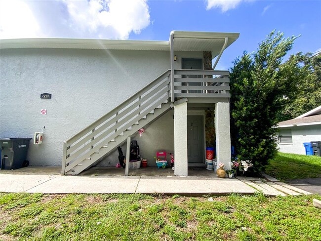 Building Photo - 2205 Irene St