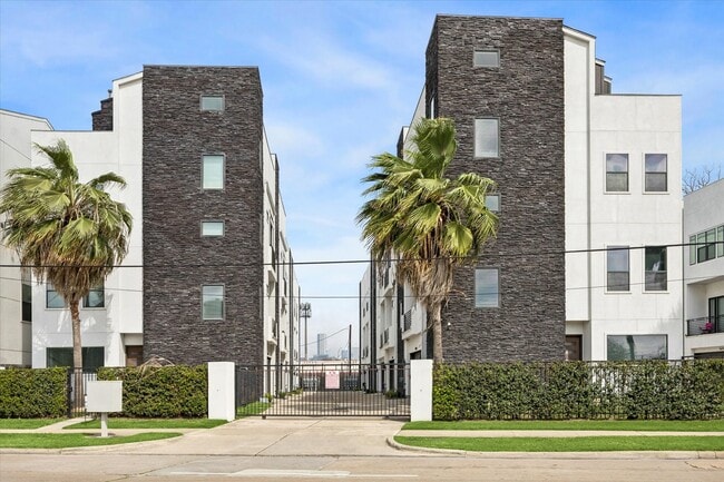 Building Photo - 1617 Wheeler Ave