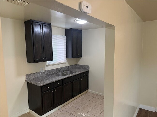 Foto del edificio - 1453-1101 W 101st St