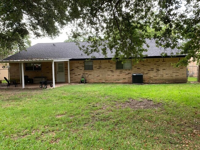 Patio trasero - 5005 Ash Ct