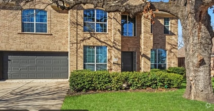 Front of House - 2229 Miranda Pl