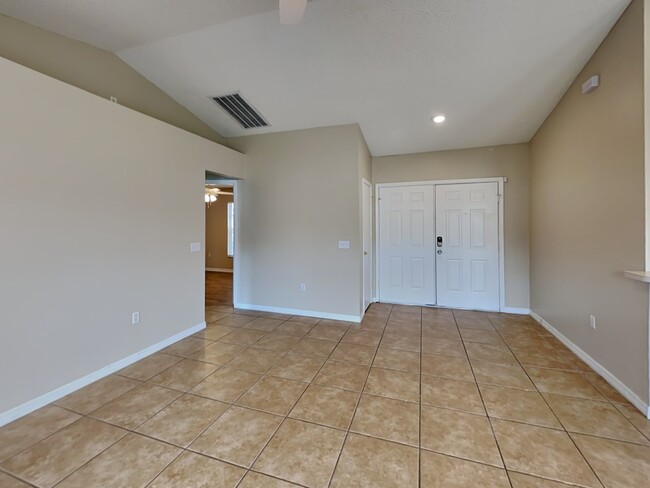 Building Photo - 669 Berkley Pointe Dr