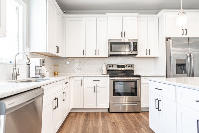 Building Photo - 315 Mashie Ct