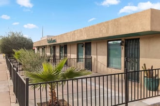 Building Photo - 1606 E Catalina Dr