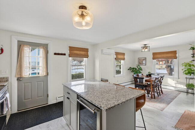 Foto del edificio - 3BR Cape Available 2/1