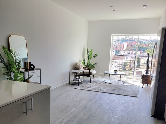 Building Photo - Inglewood Flats