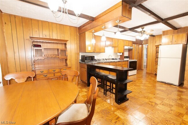 Foto del edificio - 13795 Claridon Troy Rd