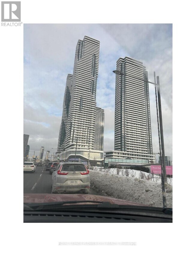 Photo du bâtiment - 8 Interchange Wy