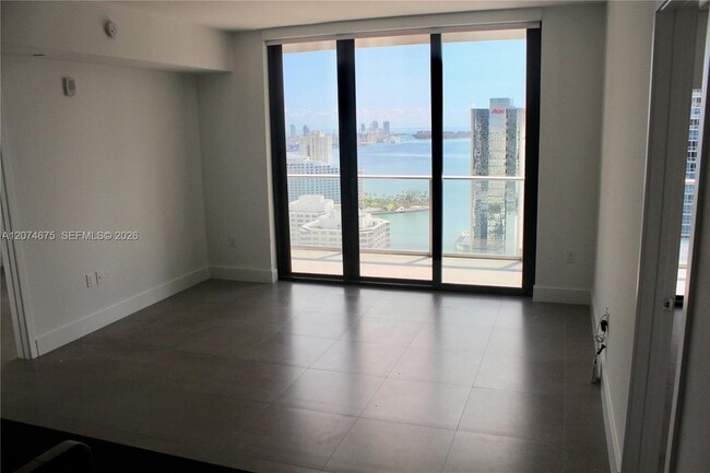 Building Photo - 1010 Brickell Ave