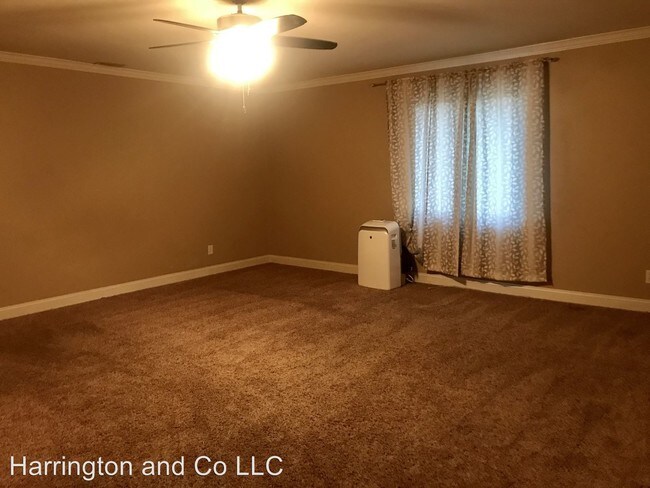 Building Photo - 3 br, 1 bath House - 628 Walnut Street