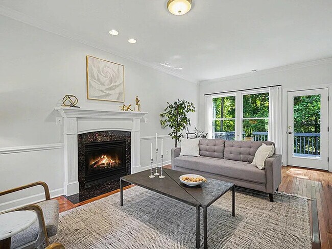 Building Photo - Lease OR Lease to Own