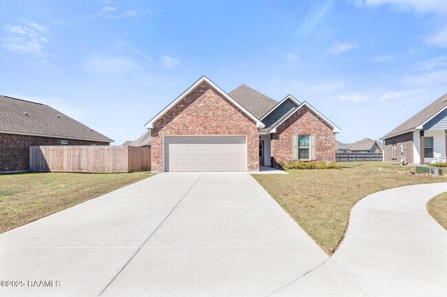 Building Photo - 207 Barnsley Dr