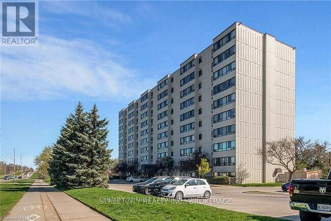 Building Photo - 1600 Adelaide St N
