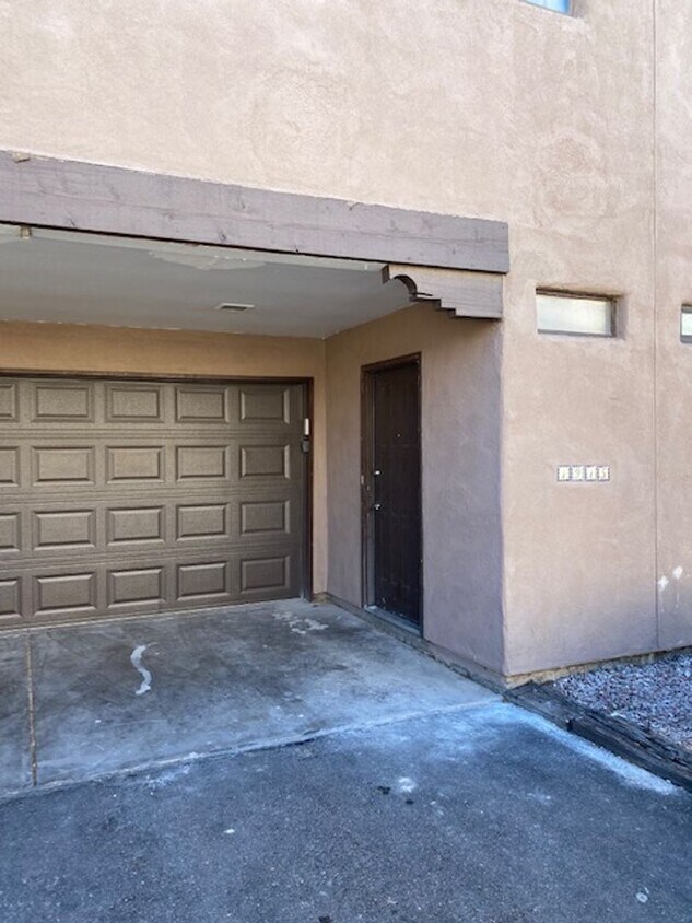 Foto principal - ALL PROSPECTIVE TENANTS MUST SUBMIT A $58 ...
