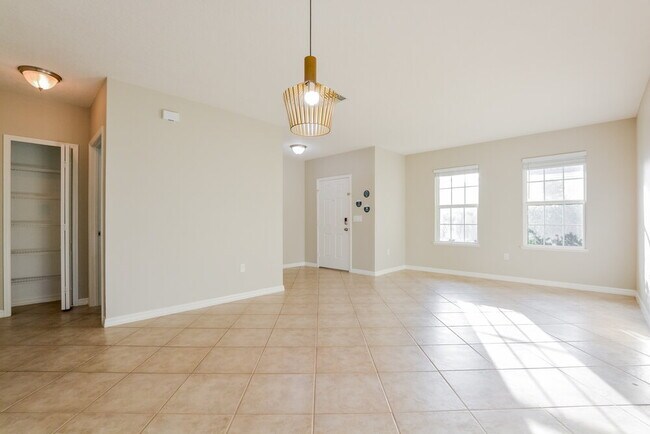 Building Photo - 3627 Ryegrass St