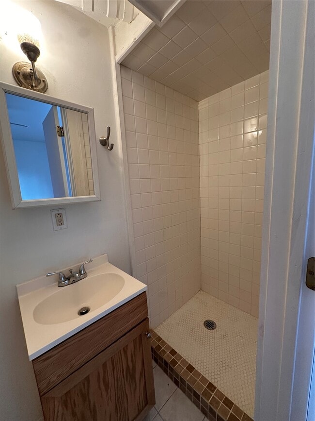 Building Photo - 106 Nanticoke Ave