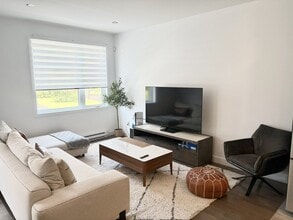 Building Photo - 3859 Rue Émile