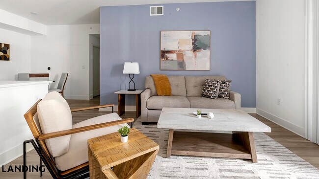 Building Photo - 2250 McGregor Blvd