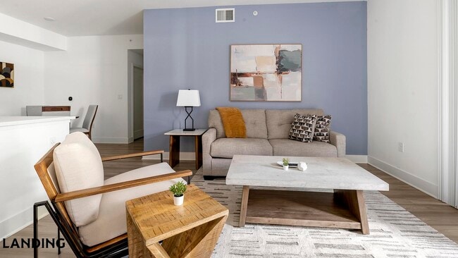 Building Photo - 2250 McGregor Blvd