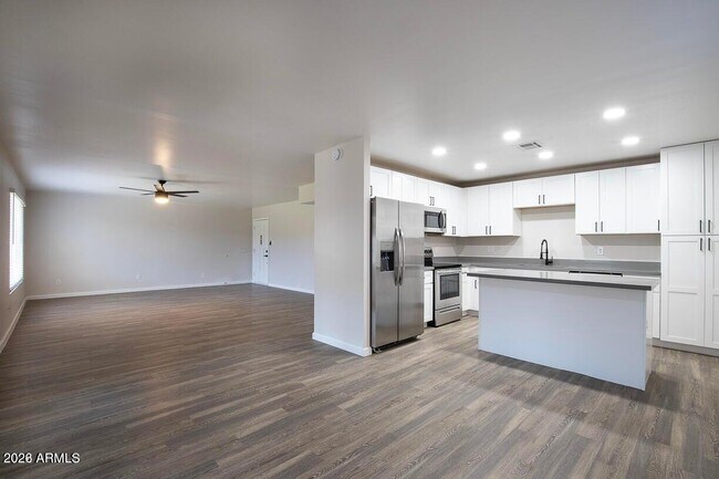 Foto del edificio - 8519 E Sheridan St