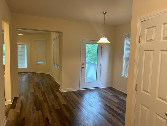 Building Photo - 742 Indica Ct