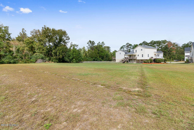 Building Photo - 159 Forest Bluff Dr