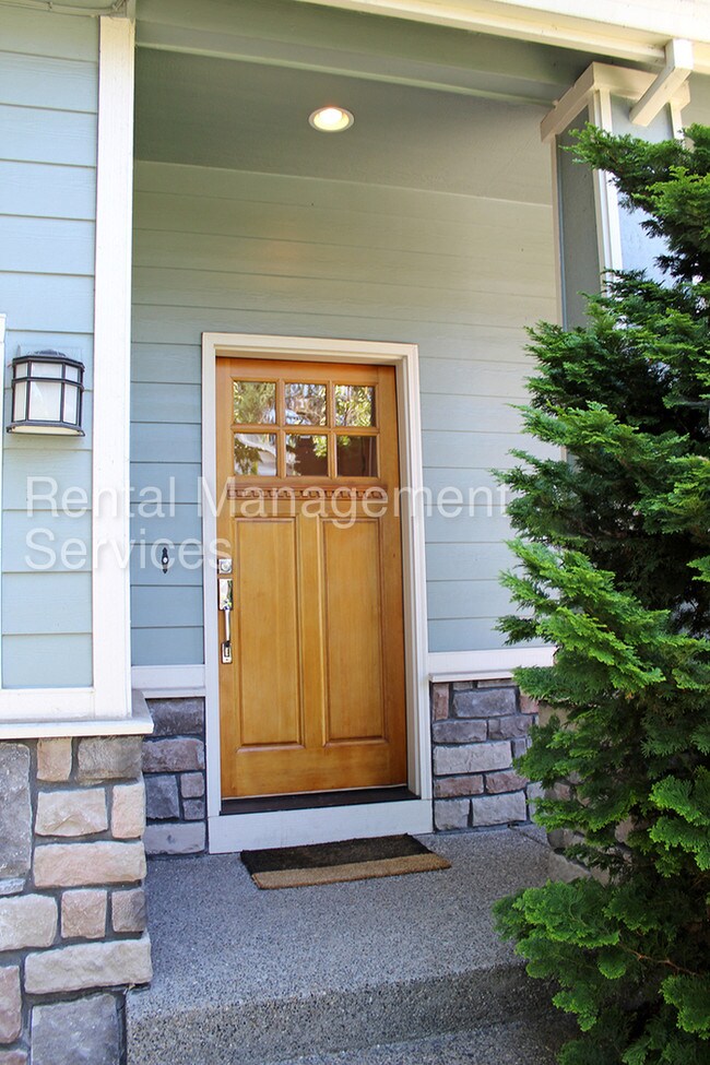 Building Photo - 2144 NE Multnomah St