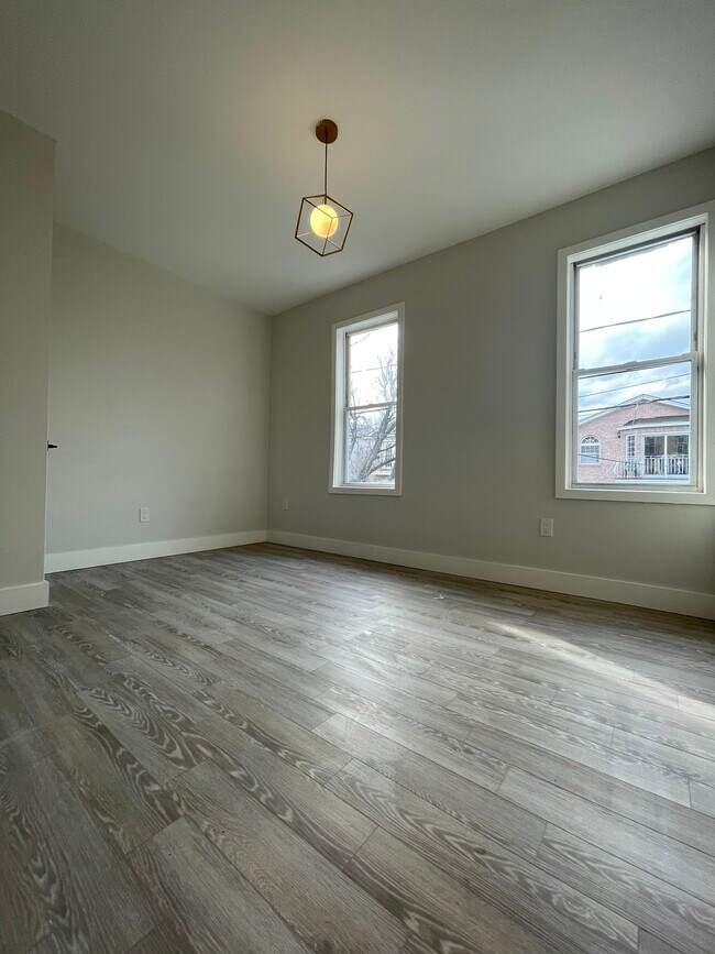 88 Wallis 2B - 80 Wallis Ave