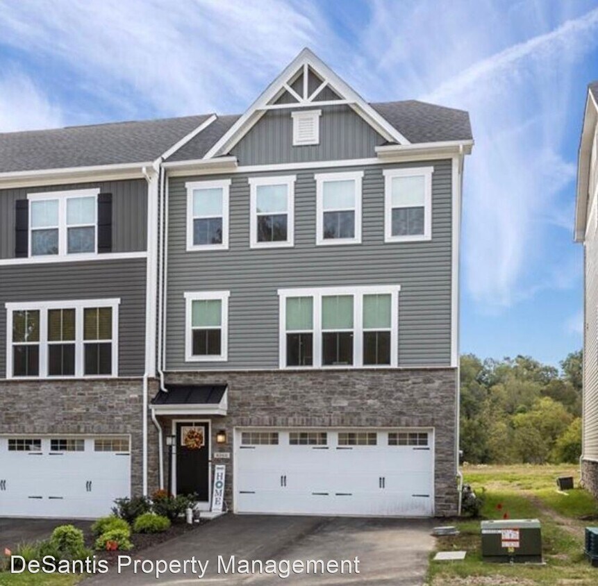Foto principal - 3 br, 2.5 bath House - 4060 Crown Drive