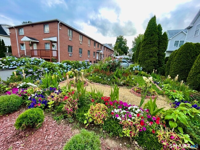 Foto del edificio - 31 Glenwood Ave