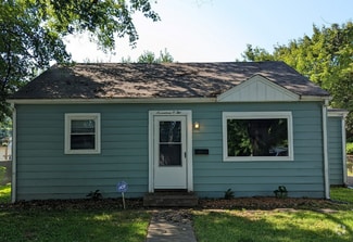 Building Photo - 1702 Nelson Ave