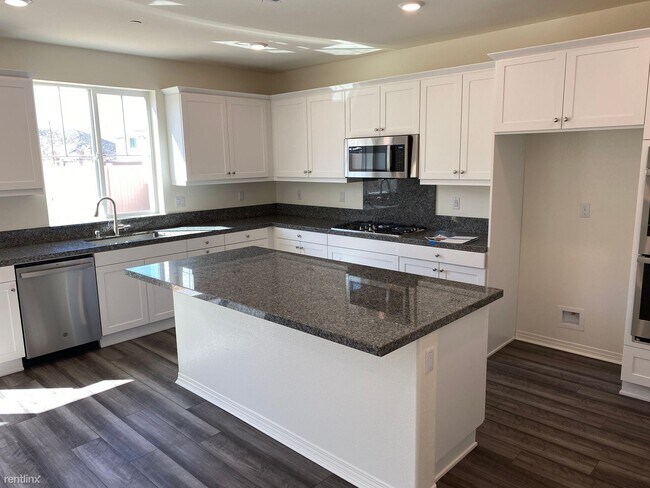 Building Photo - 4 br, 3 bath House - 27217 Old Miner Circle