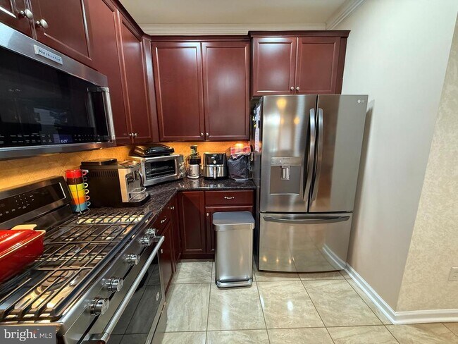 Foto del edificio - 266 Carson Terrace