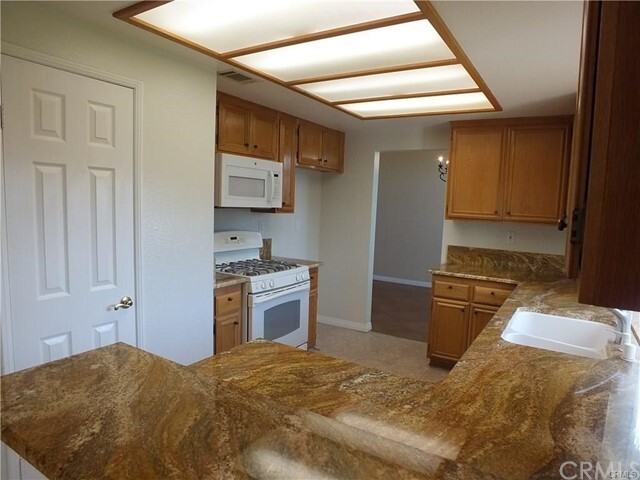 Building Photo - 26695 Baronet
