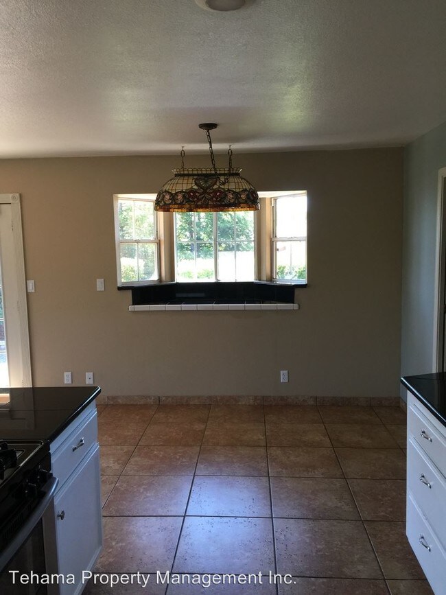 Building Photo - 3 br, 2 bath House - 2160 Walbridge Rd.